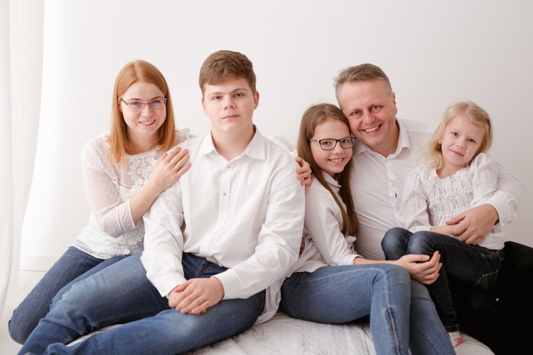 Rodzina państwa Warchulińskich z Lubartowa zachęca do udziału w spotkaniach dużych rodzin.