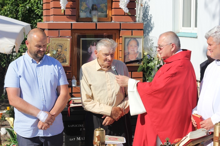 Poświęcenie kapliczki w Albinowie