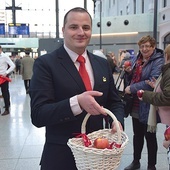 Podczas wydarzeń przedstawiciele przewoźnika osobiście dbają o podróżnych, mieszkańców i gości.