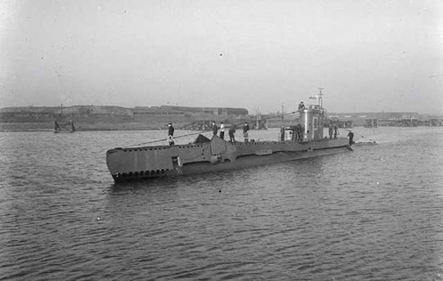 Okręt podwodny ORP Dzik rozpoczął swoją śródziemnomorską karierę w 1942 roku