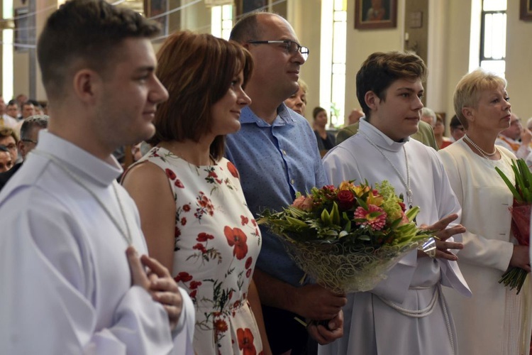 Podziękowanie za posługę proboszcza ks. Zbigniewowi Wolaninowi