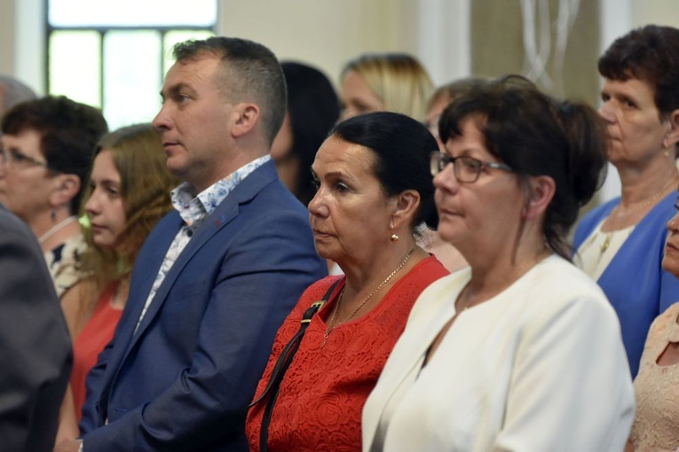Podziękowanie za posługę proboszcza ks. Zbigniewowi Wolaninowi
