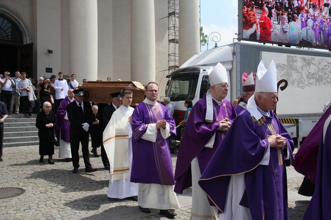 Pogrzeb abp. Bolesława Pylaka