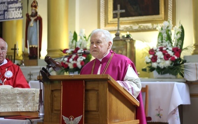 Ks. Andrzej Kamiński od 25 lat posługuje w parafii w Babsku.