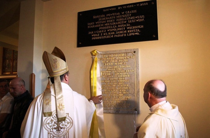 Poświęcenie kościoła Najświętszego Serca Pana Jezusa w Słotwinie