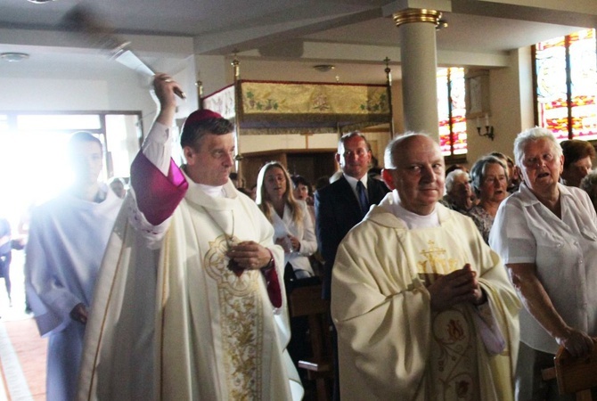 Poświęcenie kościoła Najświętszego Serca Pana Jezusa w Słotwinie