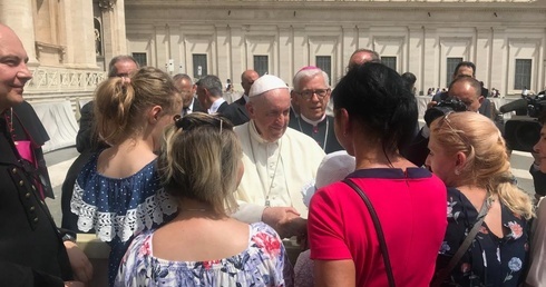 Watykan. Abp Skworc oraz wdowy górnicze spotkali się z papieżem Franciszkiem