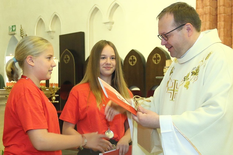 Pielgrzymka Szkolnych Kół Caritas, cz. 1 - Eucharystia