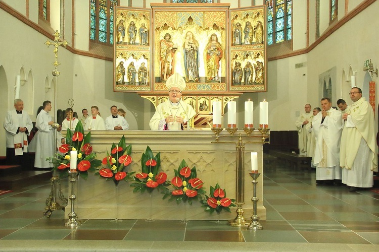 Pielgrzymka Szkolnych Kół Caritas, cz. 1 - Eucharystia