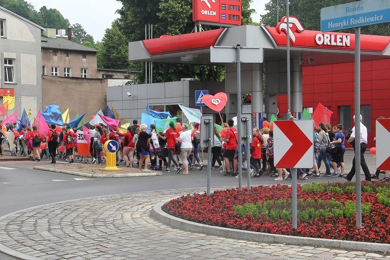 Pielgrzymka Szkolnych Kół Caritas, cz. 2