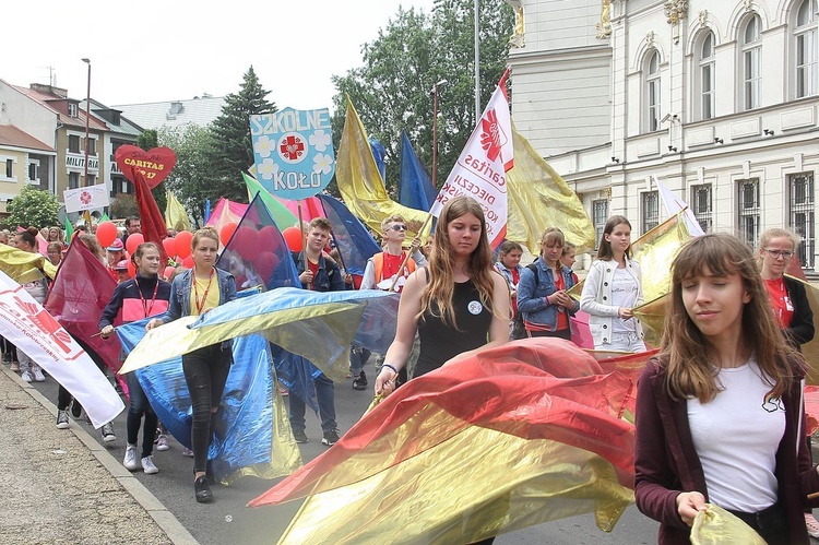 Pielgrzymka Szkolnych Kół Caritas, cz. 2