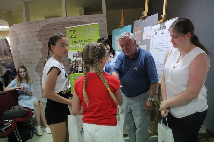 Konkurs o ginących zawodach