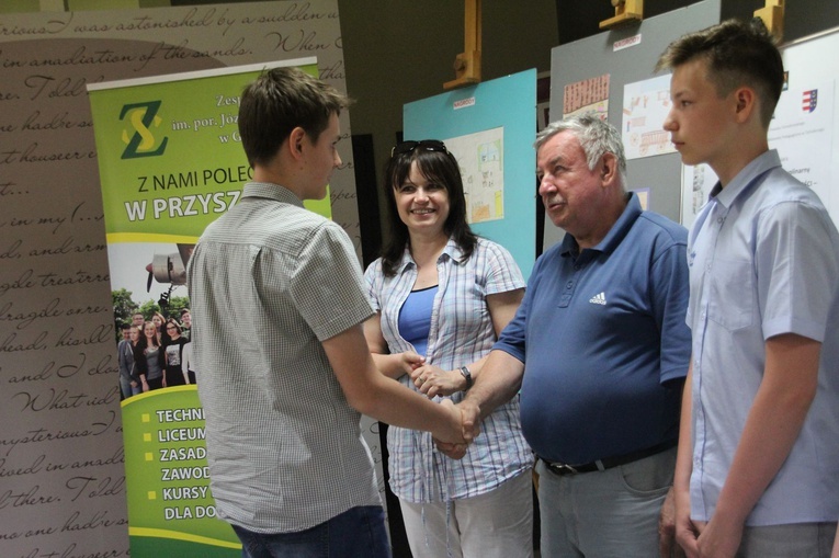 Konkurs o ginących zawodach