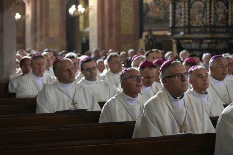 Msza św. w świdnickiej katedrze dla Konferencji Episkopatu Polski