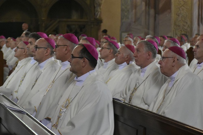 Msza św. w świdnickiej katedrze dla Konferencji Episkopatu Polski