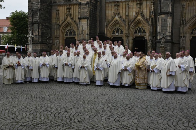 Msza św. w świdnickiej katedrze dla Konferencji Episkopatu Polski