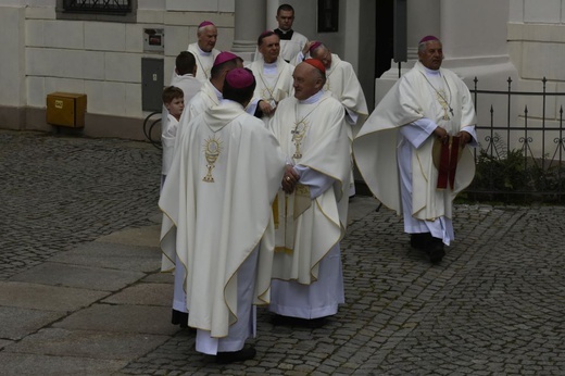 Msza św. w świdnickiej katedrze dla Konferencji Episkopatu Polski