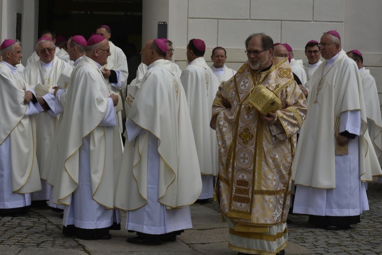 Msza św. w świdnickiej katedrze dla Konferencji Episkopatu Polski