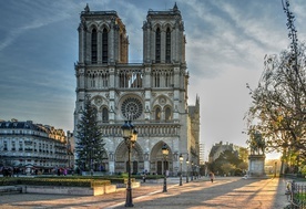 Pierwsza po pożarze Msza w Notre Dame w sobotę