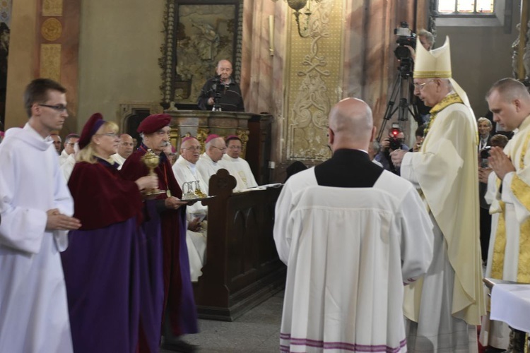 Msza św. w świdnickiej katedrze dla Konferencji Episkopatu Polski