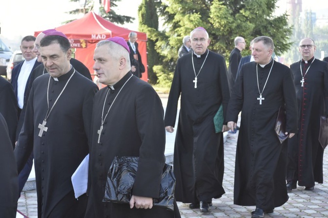 Msza się dla KEP w sanktuarium Relikwii Drzewa Krzyża Świętego w Wałbrzychu