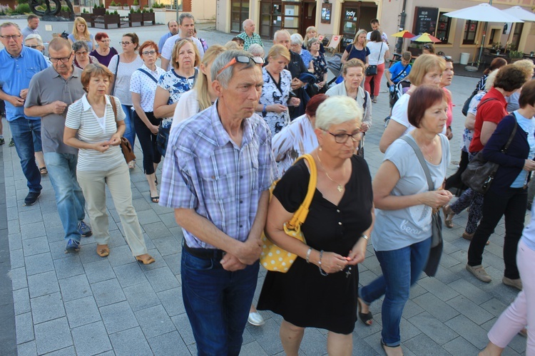 Różaniec na Rynku w Lubinie