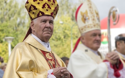 Są postępy w leczeniu. Ale modlitwa za bp. Romaniuka wciąż potrzebna