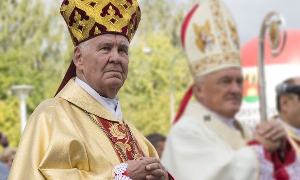 Są postępy w leczeniu. Ale modlitwa za bp. Romaniuka wciąż potrzebna