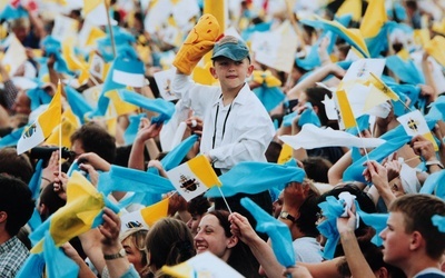 Jana Pawła II podczas jego 7. pielgrzymki do ojczyzny witały tłumy Polaków.