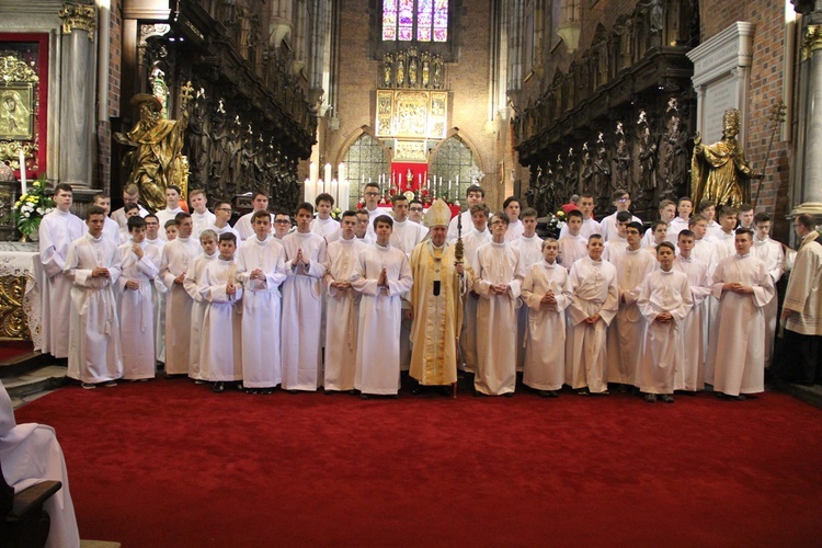 6. rocznica ingresu abp. Kupnego oraz promocja lektorów i ceremoniarzy