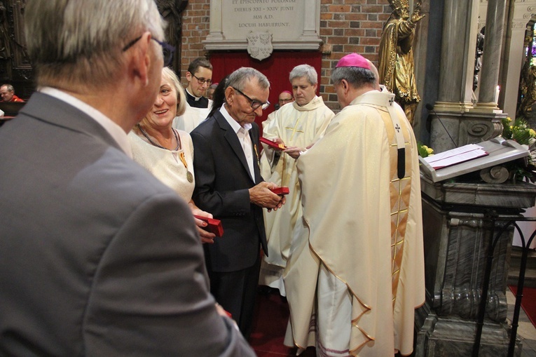 6. rocznica ingresu abp. Kupnego oraz promocja lektorów i ceremoniarzy