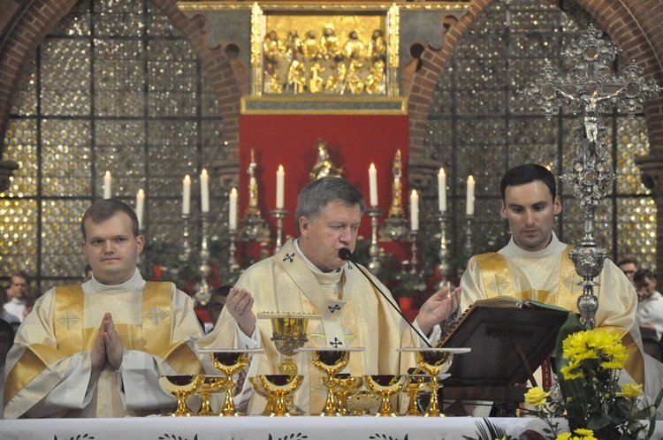 6. rocznica ingresu abp. Kupnego oraz promocja lektorów i ceremoniarzy