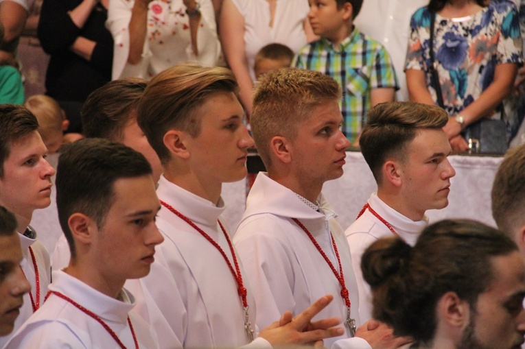 6. rocznica ingresu abp. Kupnego oraz promocja lektorów i ceremoniarzy