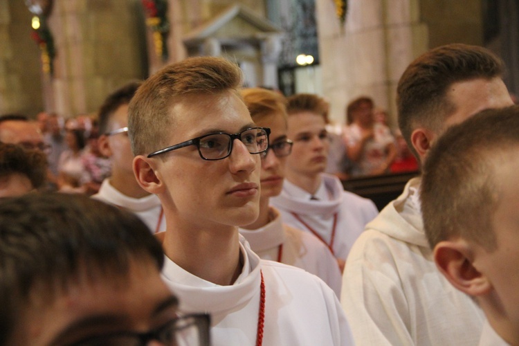 6. rocznica ingresu abp. Kupnego oraz promocja lektorów i ceremoniarzy