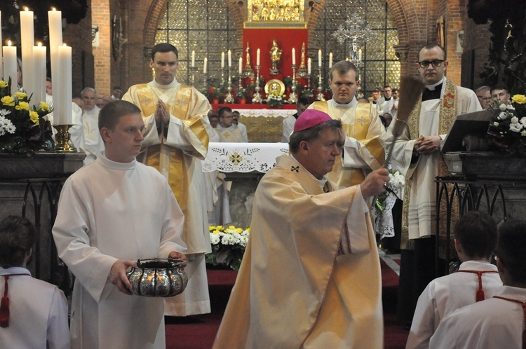 6. rocznica ingresu abp. Kupnego oraz promocja lektorów i ceremoniarzy