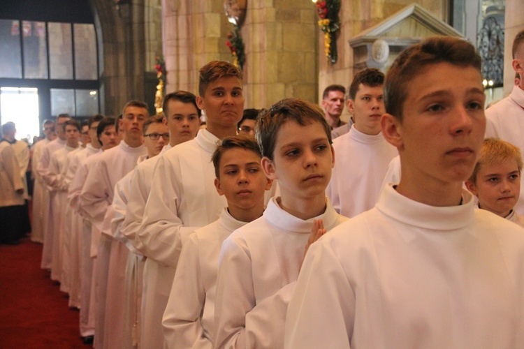 6. rocznica ingresu abp. Kupnego oraz promocja lektorów i ceremoniarzy