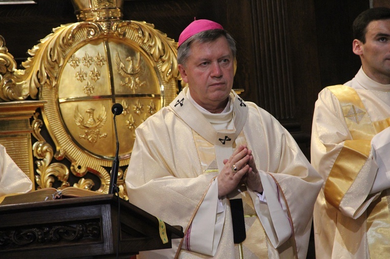 6. rocznica ingresu abp. Kupnego oraz promocja lektorów i ceremoniarzy