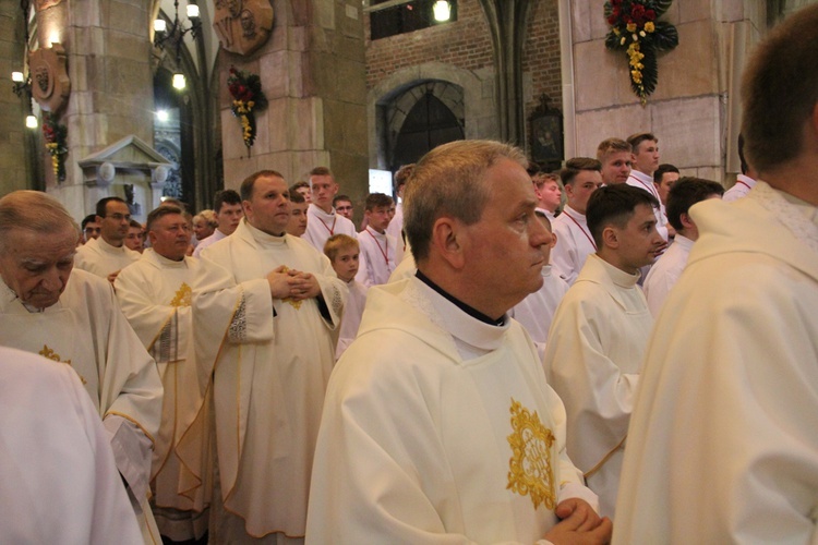 6. rocznica ingresu abp. Kupnego oraz promocja lektorów i ceremoniarzy