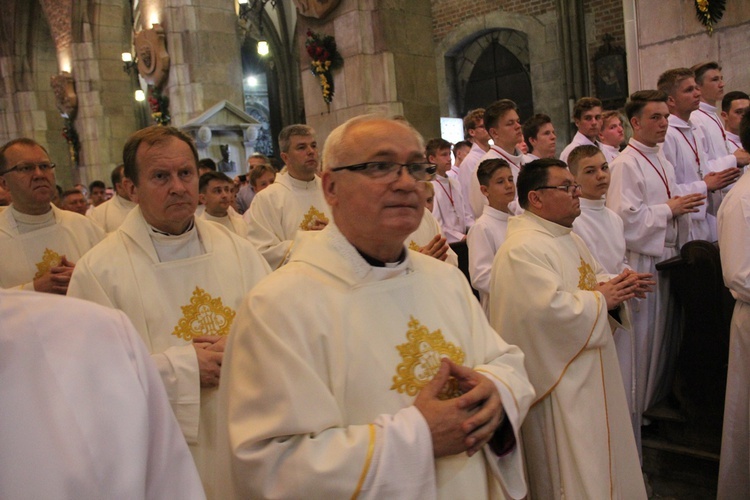 6. rocznica ingresu abp. Kupnego oraz promocja lektorów i ceremoniarzy