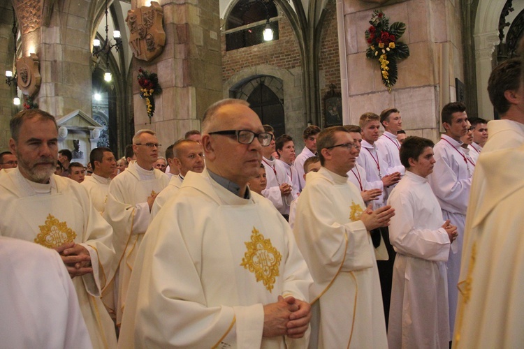 6. rocznica ingresu abp. Kupnego oraz promocja lektorów i ceremoniarzy