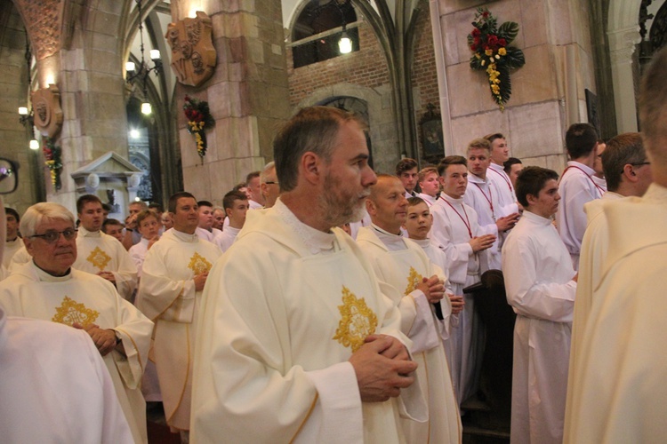 6. rocznica ingresu abp. Kupnego oraz promocja lektorów i ceremoniarzy