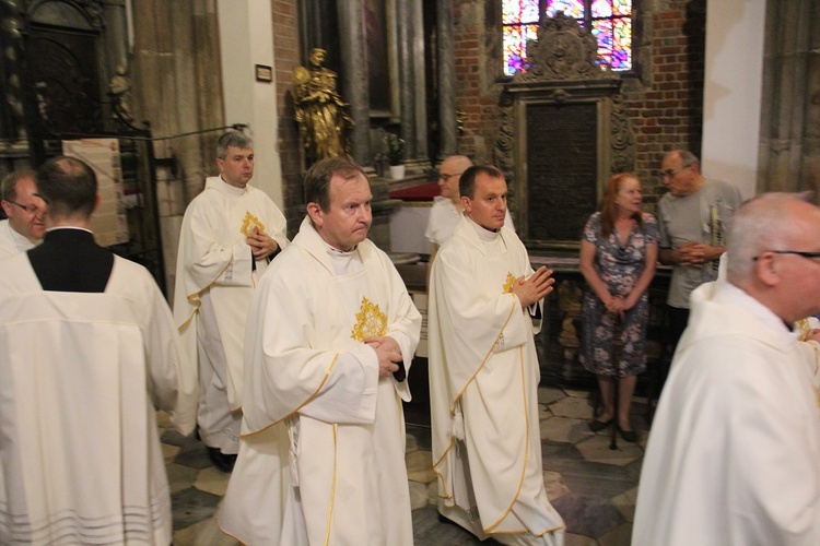 6. rocznica ingresu abp. Kupnego oraz promocja lektorów i ceremoniarzy