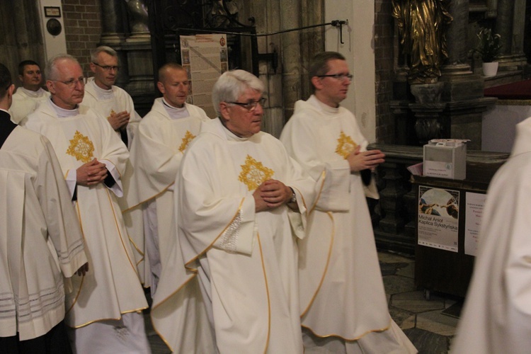 6. rocznica ingresu abp. Kupnego oraz promocja lektorów i ceremoniarzy