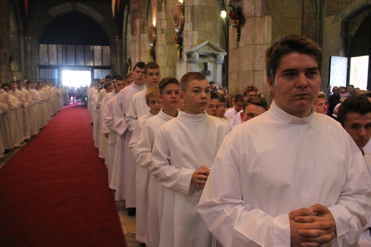 6. rocznica ingresu abp. Kupnego oraz promocja lektorów i ceremoniarzy