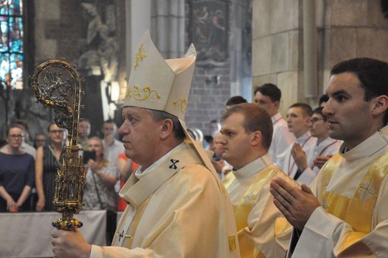 6. rocznica ingresu abp. Kupnego oraz promocja lektorów i ceremoniarzy