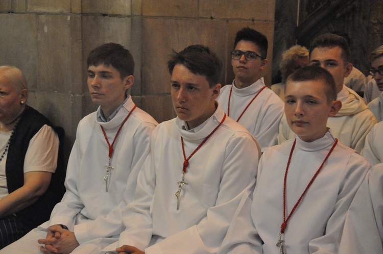 6. rocznica ingresu abp. Kupnego oraz promocja lektorów i ceremoniarzy