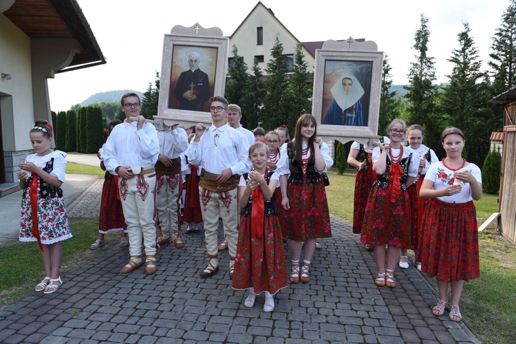 Bł. s. Celestyna i bł. ks. Roman w Zabrzeży