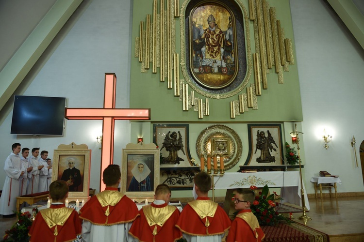 Bł. s. Celestyna i bł. ks. Roman w Zabrzeży