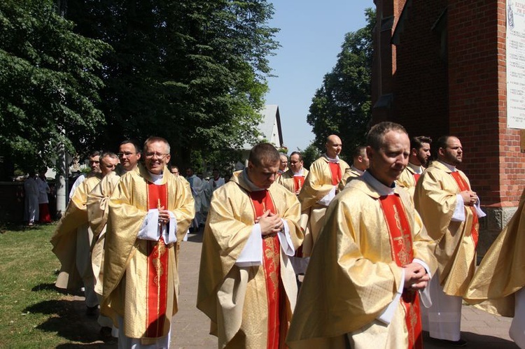 Pielgrzymka lektorów i ministrantów do Wąwolnicy