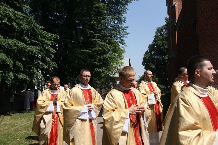 Pielgrzymka lektorów i ministrantów do Wąwolnicy